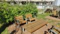 Mobilier dans le jardin des Reflets